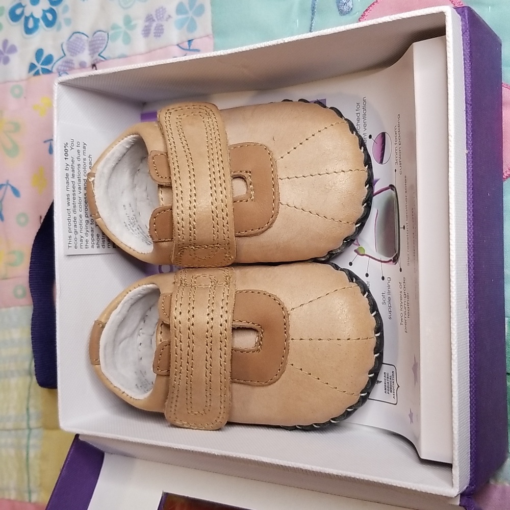 Pediped Tan Leather Kids Shoes. Cooper In 0-6 Months New in Box